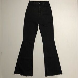 Fashion Nova Women’s Black Stretch High-Waisted Raw Hem Flare Denim Jeans Size 9